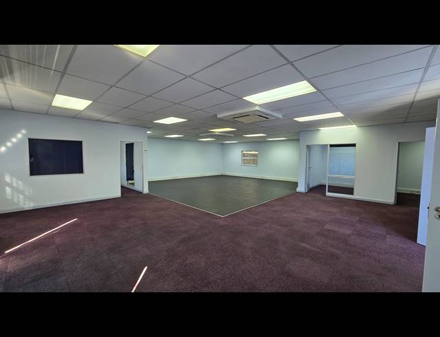 3,301M² WAREHOUSE TO LET IN SPARTAN